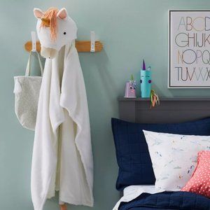 NWT Unicorn Kids' Hooded Blanket by Pillowfort™